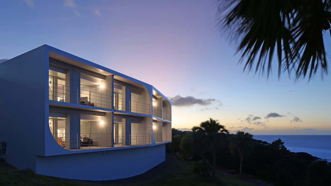 波音の中、思い思いの時間を過ごすためのリゾートホテル3461301