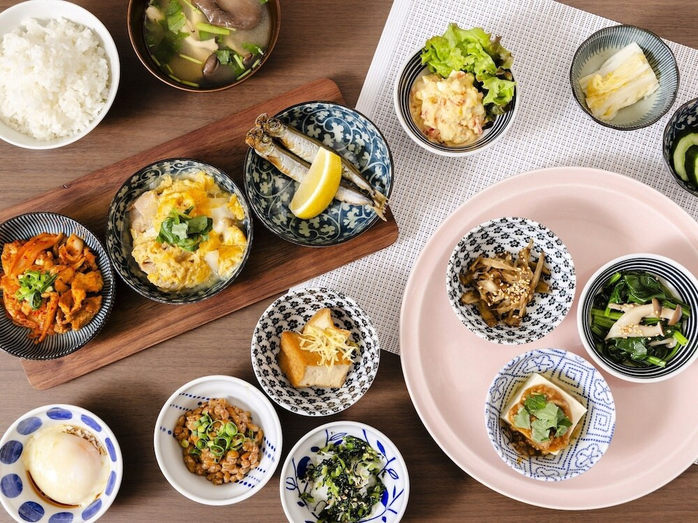 朝食