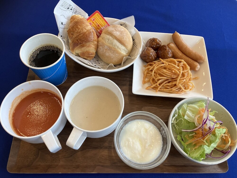 朝食
