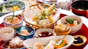 食事・飲み物 / 16