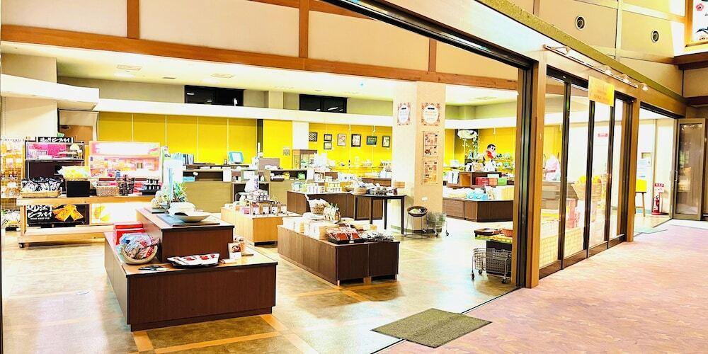 売店｢ショッピングギャラリー花折峠はなおれとうげ｣