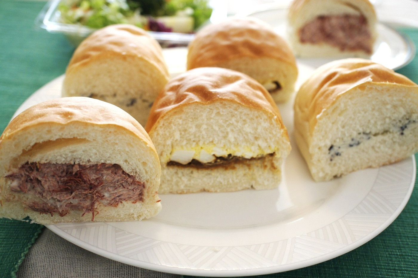 「吉田パン 亀有本店」料理 51808 ３種類