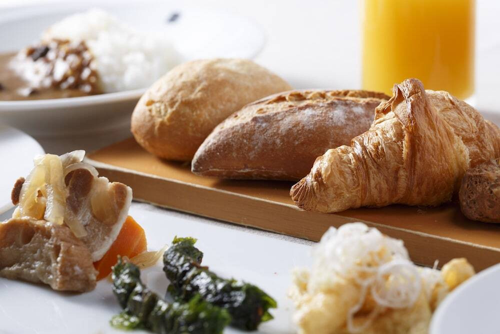 朝食ビュッフェ パン