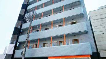 施設の入り口 / 12