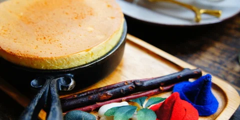 大阪のカフェ ペンネンネネム でぐりとぐらのホットケーキを Icotto イコット
