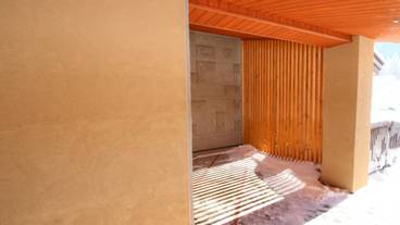 施設の入り口 / 27