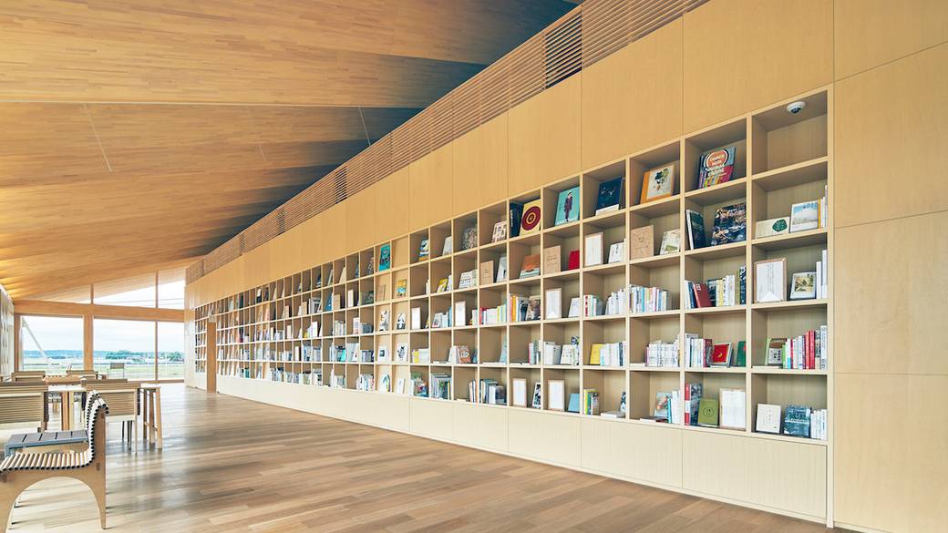 共用棟ライブラリー② / 2