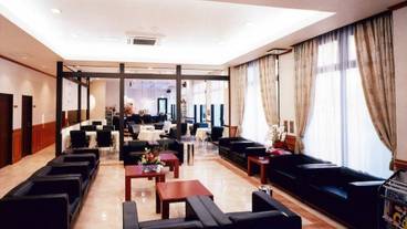 ロビー応接スペース / 9