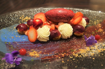 「デセール ラ・フラムブルー」 料理 79300157 サントノーレ・ルージュ