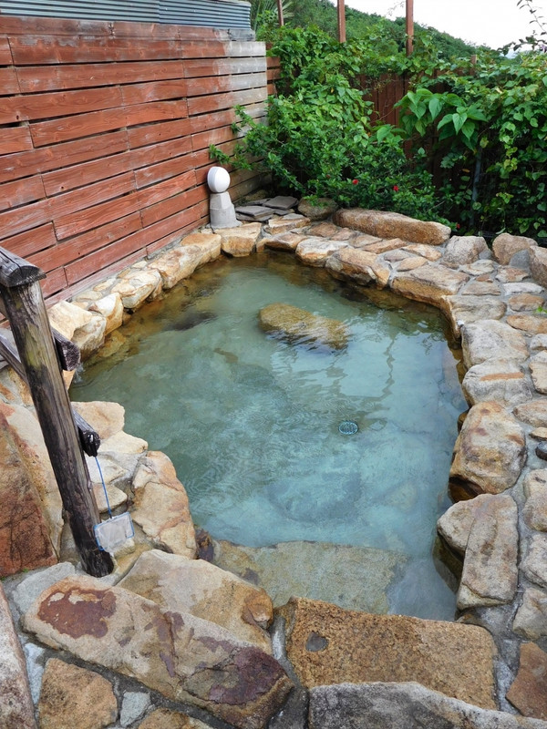 浴場と露天風呂は、地下1階