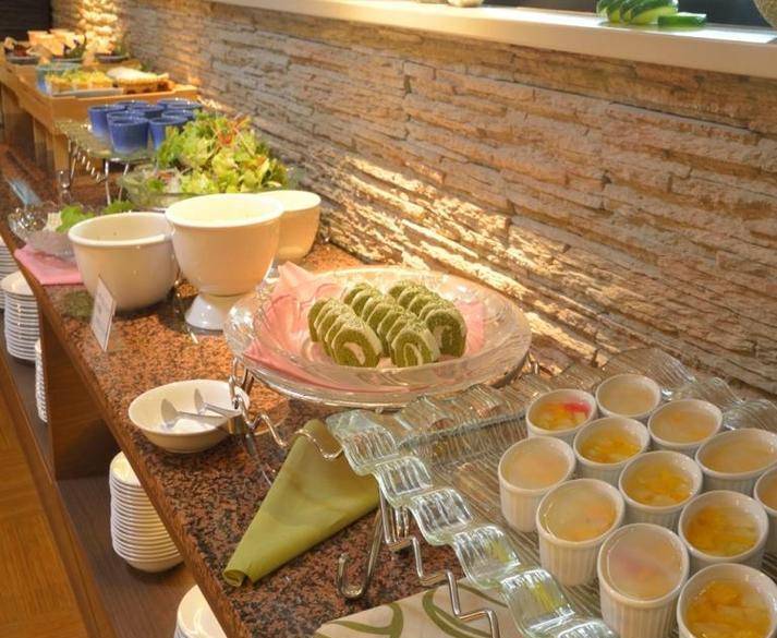 朝食バイキング / 2