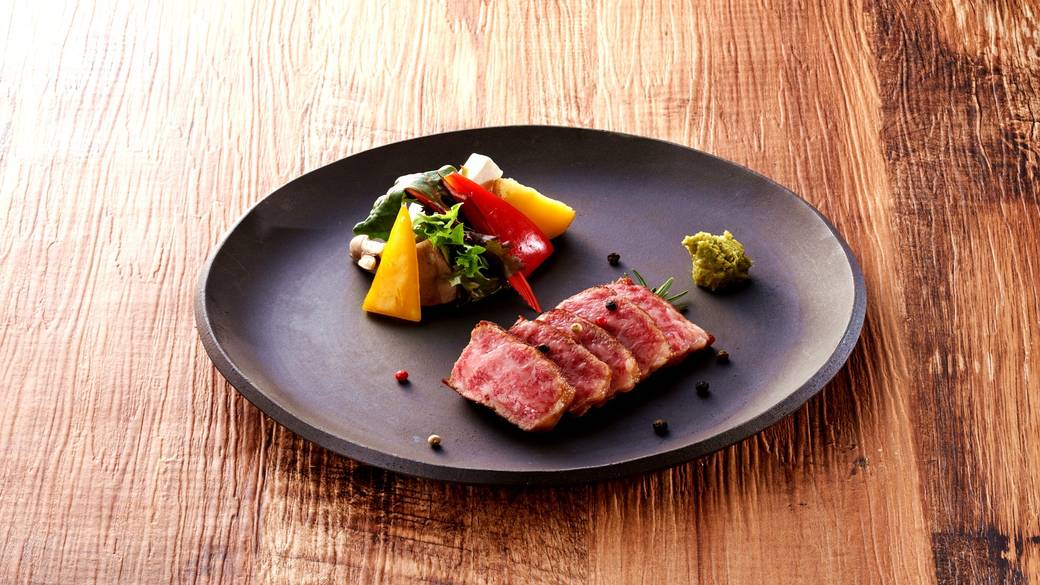 ルーフトップバーの料理一例 / 3