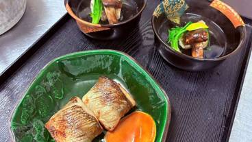 食事・飲み物 / 26