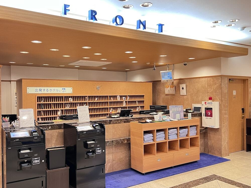 フロント