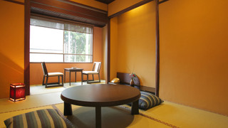 和室　4人部屋　共用バスルーム