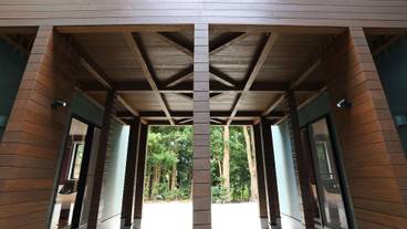 施設の入り口 / 5