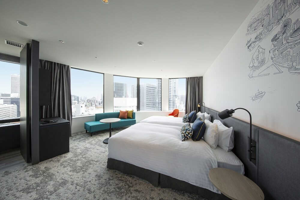 朝活から夜食まで。一日中くつろげるラウンジが心地よい3421940