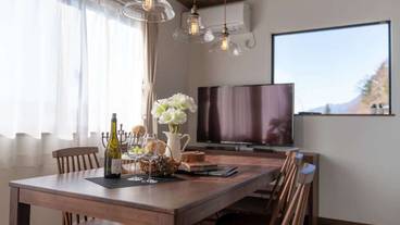 客室内のダイニングエリア / 26