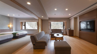 [禁煙] 本館デラックス 洋室 川側