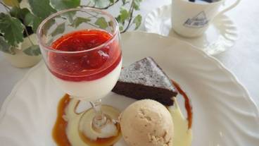 食事・飲み物 / 10