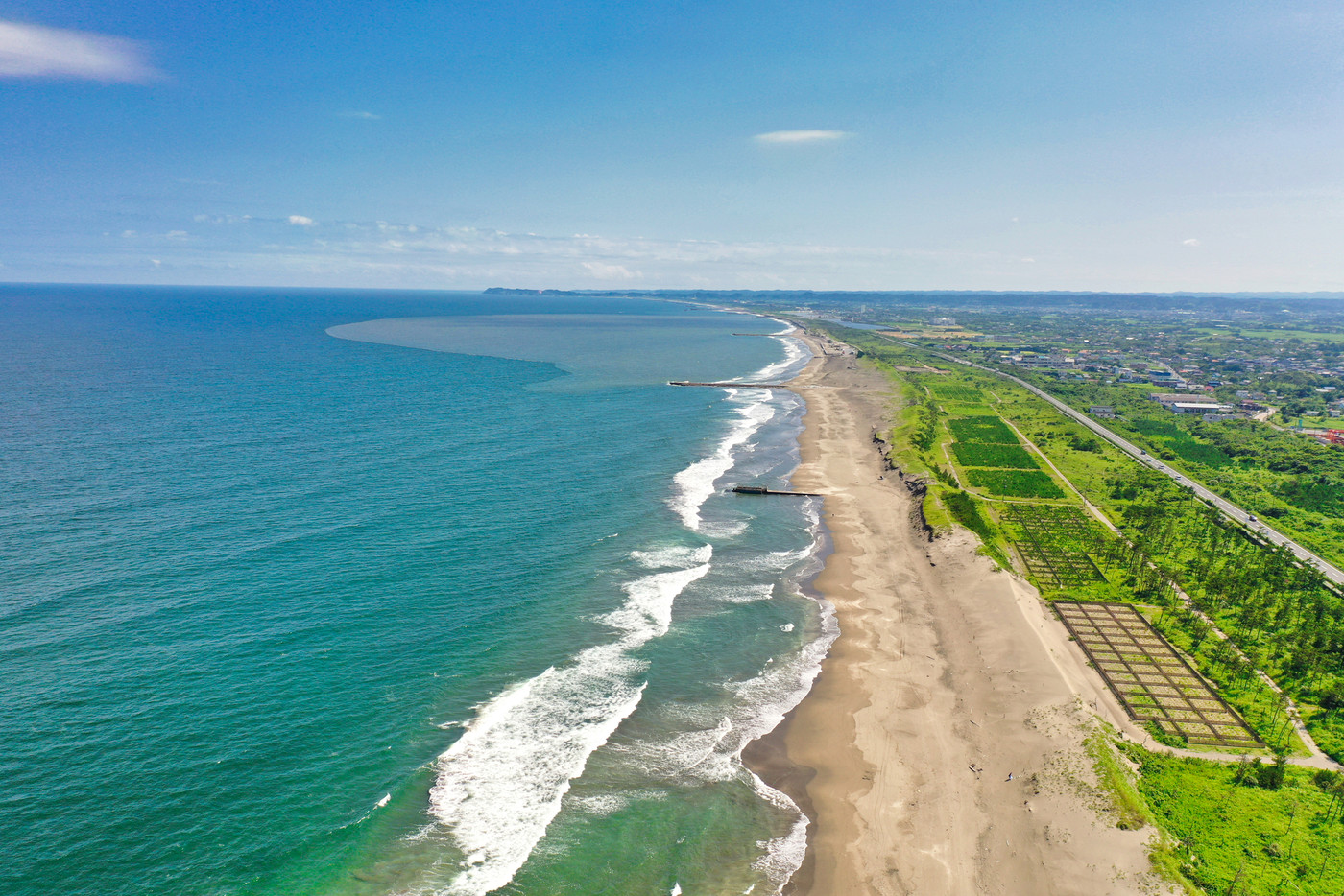 上空から見る九十九里浜 中里海水浴場付近