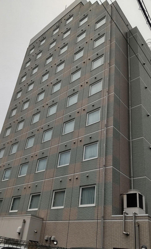外観はビジネスホテルそのもの