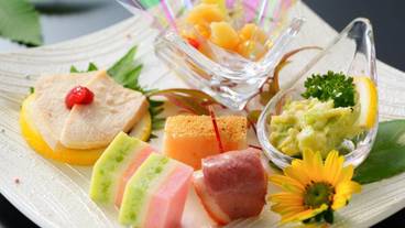 食事・飲み物 / 3