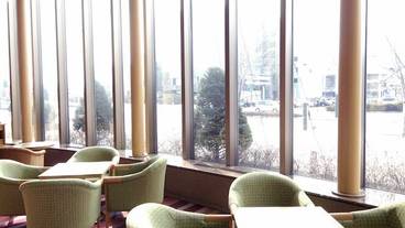 ラウンジ「オーロラ」 / 1