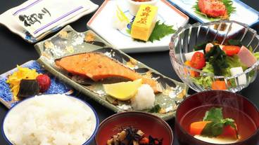 食事・飲み物 / 5