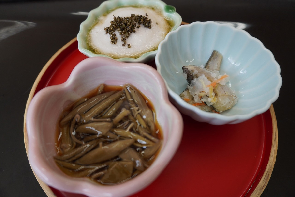 秋田の美味しい蓑が食べられる。