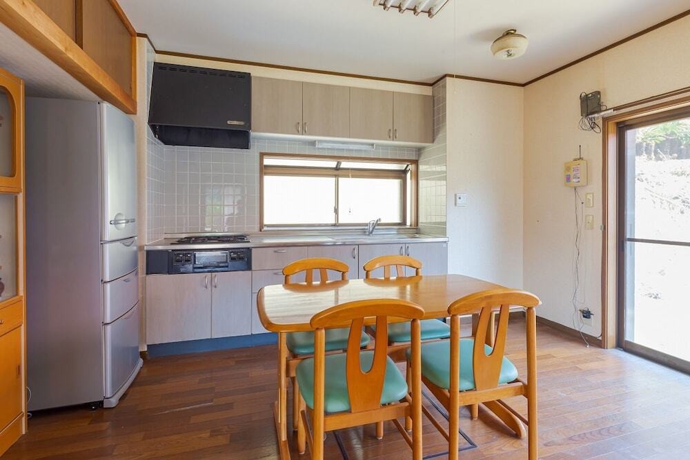 客室内のダイニングエリア