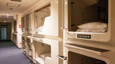 客室 / 3
