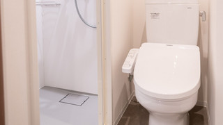 ツインルーム(二段ベッド·専用シャワー&トイレ付)