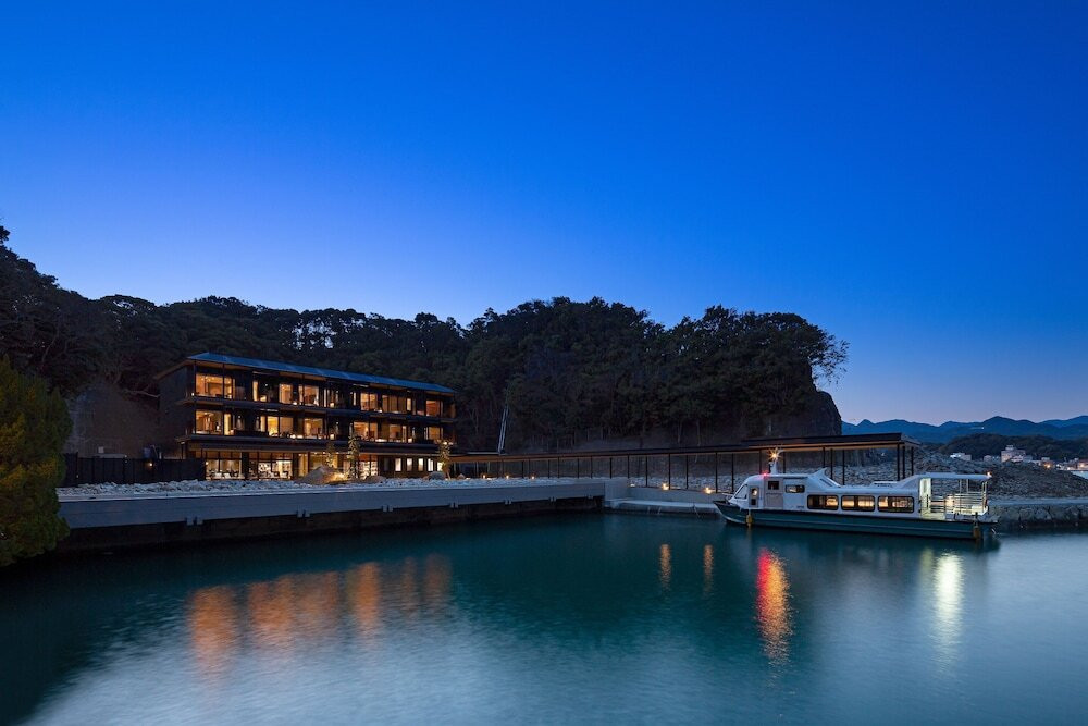 8. 専用船でしか行けない!離島の絶景旅館「熊野別邸 中の島」4068065