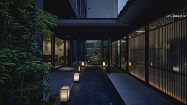 内部エントランス / 1