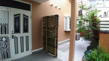 施設の入り口 / 8