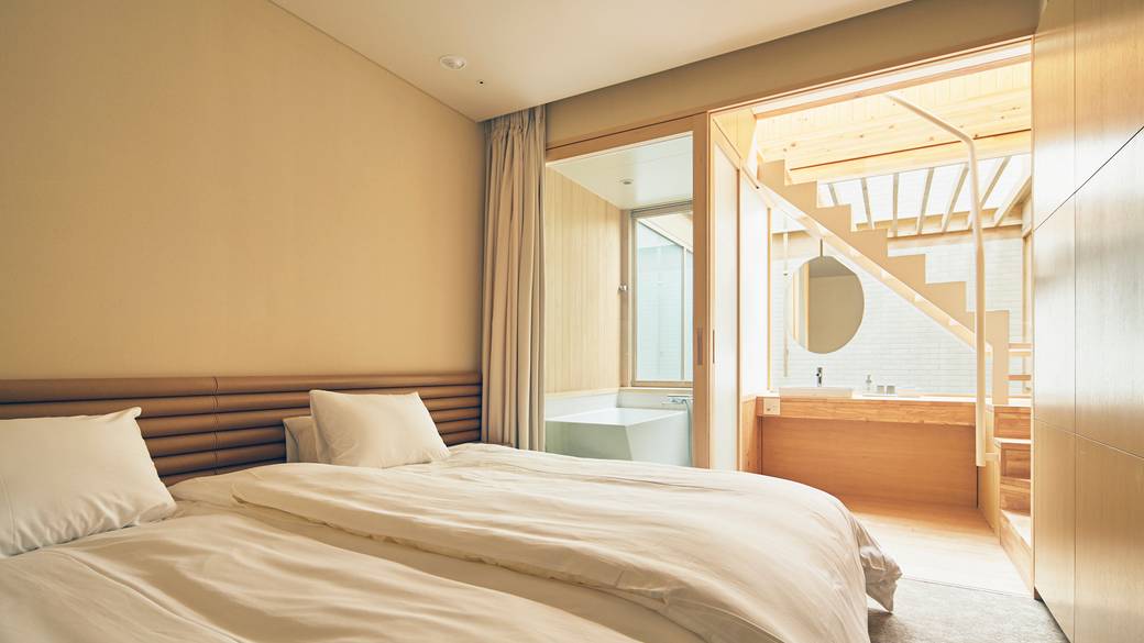 メゾネットルーム / 3