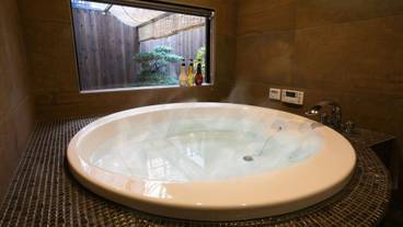 深めの浴槽 / 10