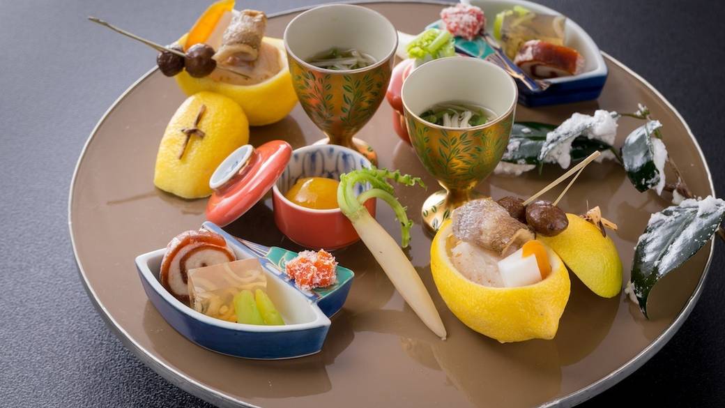 目にも華やかな
伊豆を味わう懐石料理 / 3