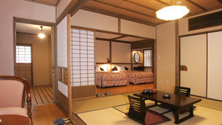 和洋室　Aタイプ　【和室8畳+洋間8畳】