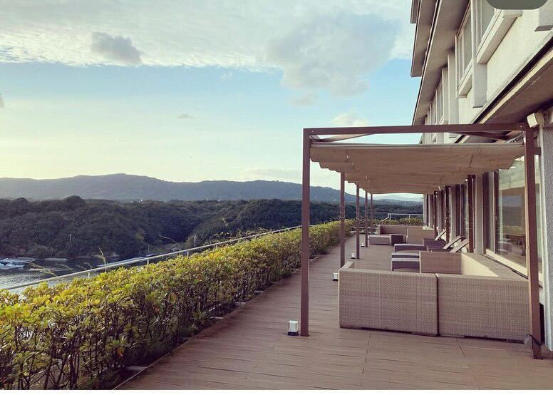 ラウンジのテラス席 / 1