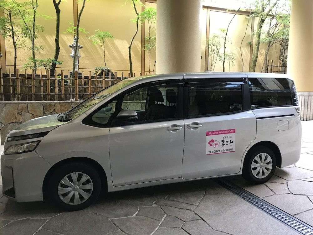 フェリー ターミナル シャトル