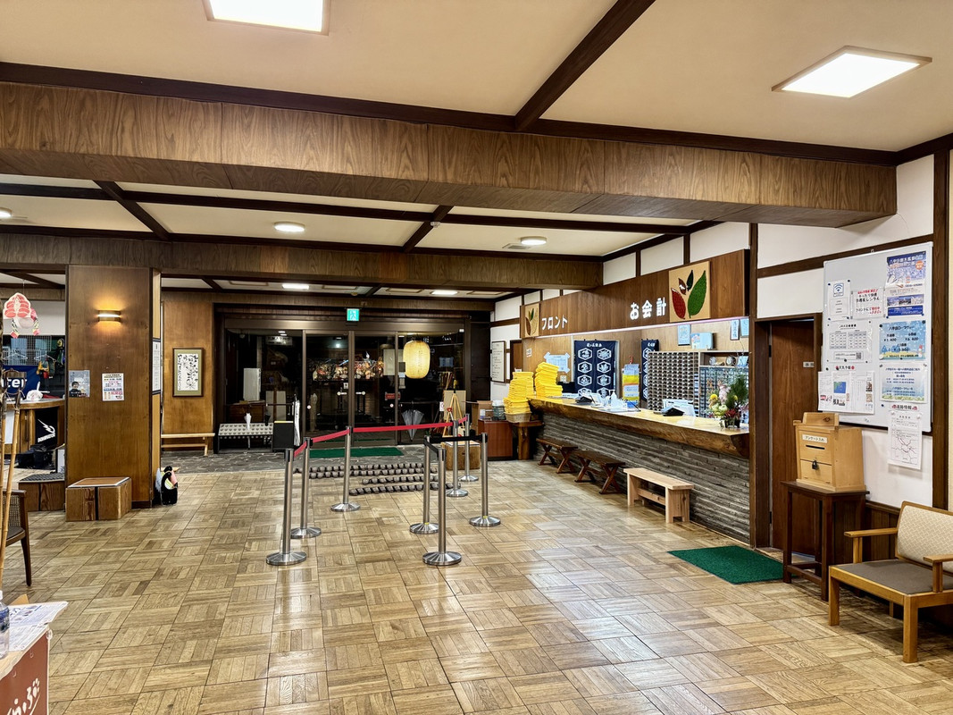 玄関とフロント