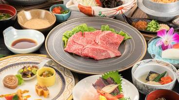 食事・飲み物 / 4