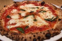 Pizzeria e Trattoria Da TAKE