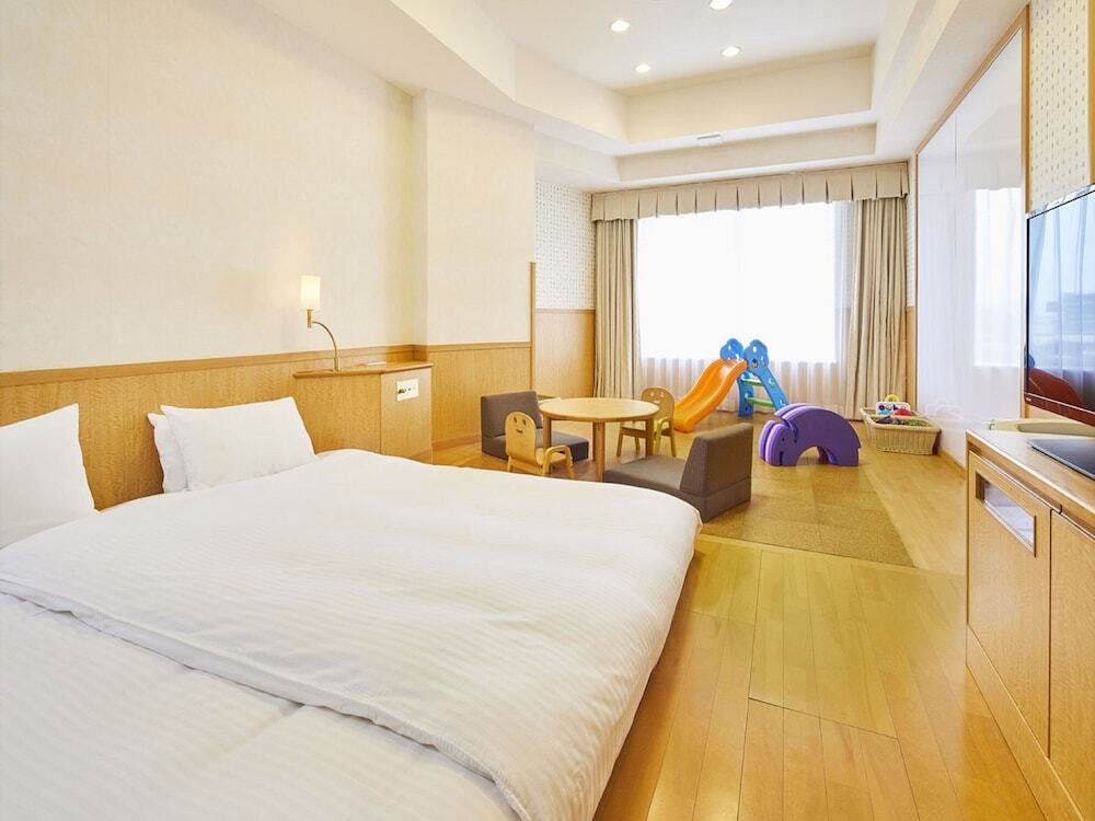 大きなボードにお絵かきできる！子供も大興奮のアーバンリゾートホテル4259529