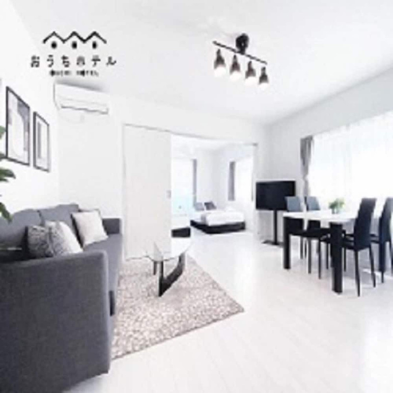 客室内のダイニングエリア