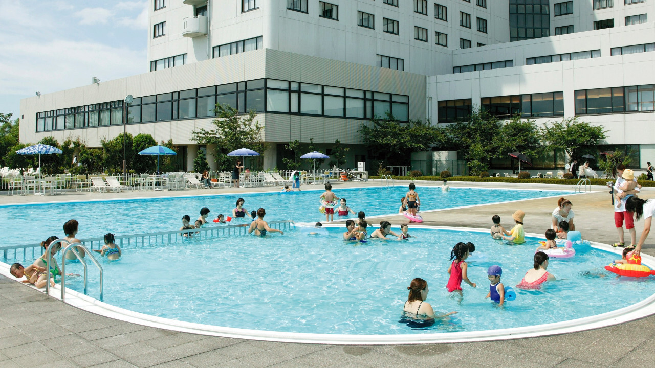夏季限定ガーデンプール①