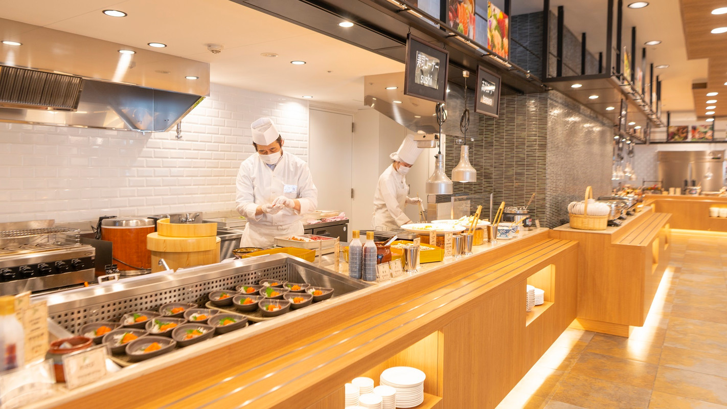 ビュッフェレストラン ROWAN FOOD HALL③