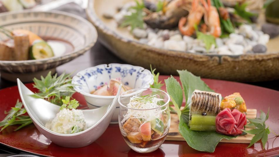 おしゃれでレトロな露天風呂♪源泉のお湯を2人だけで堪能しよう！4111673